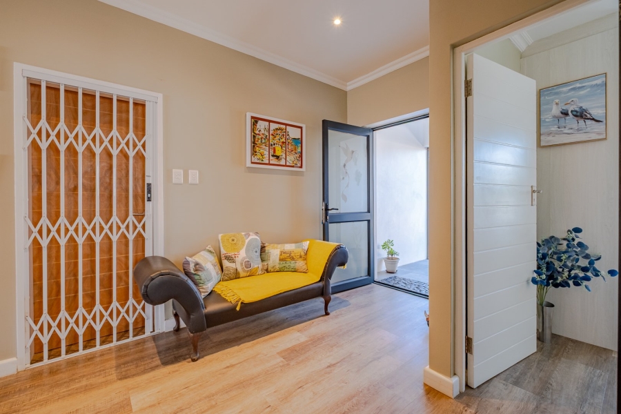 3 Bedroom Property for Sale in Sandbaai Western Cape
